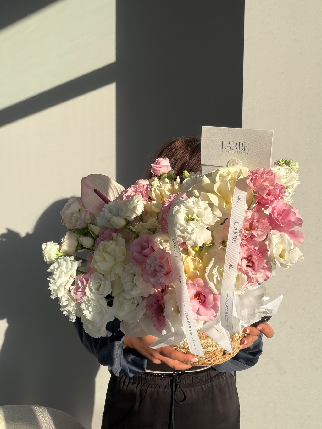 FLOWERS BOUQUET WITH EUSTOMA RADIANCE”