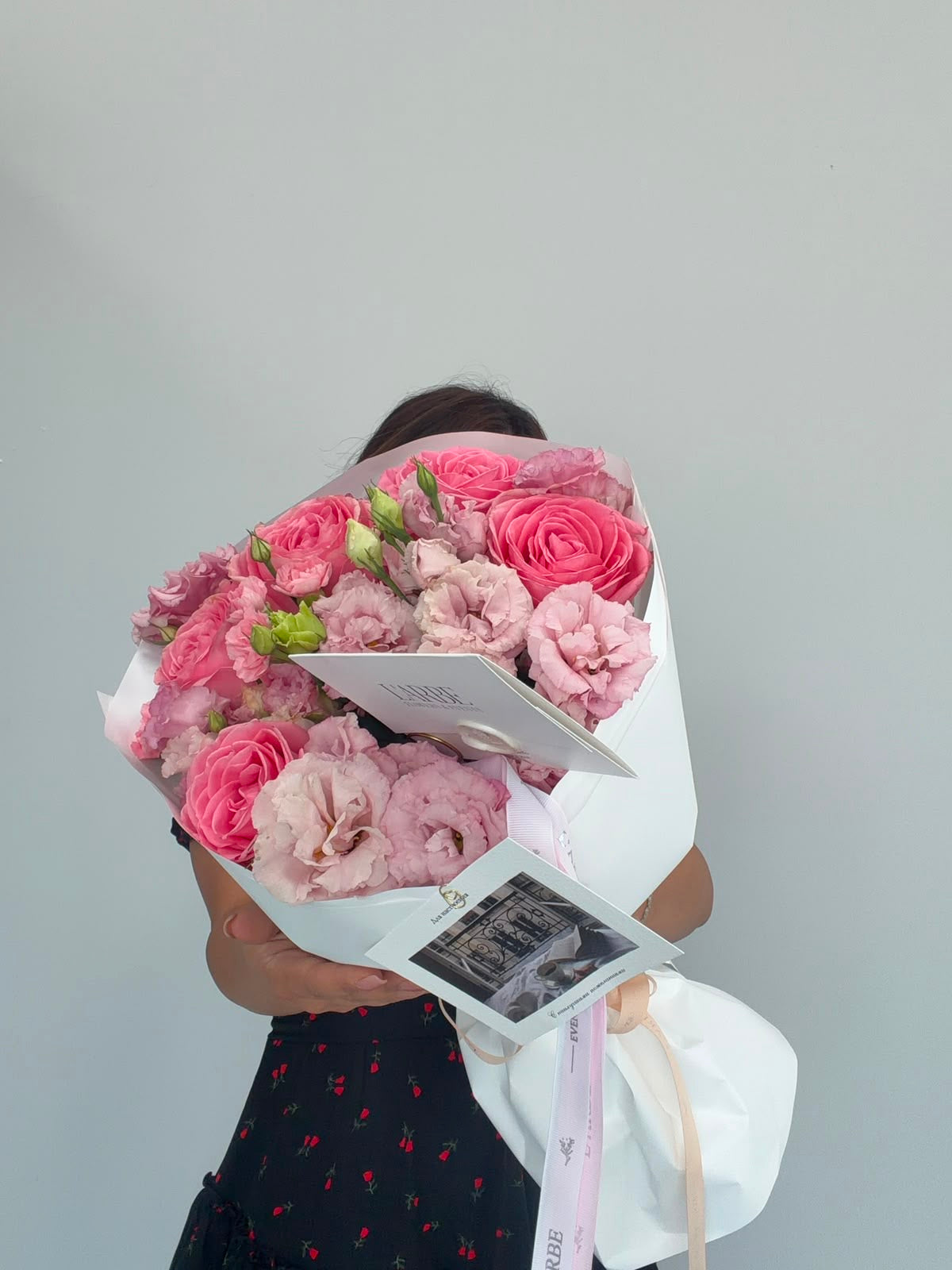 FLOWERS BOUQUET WITH ROSES AND EUSTOMA