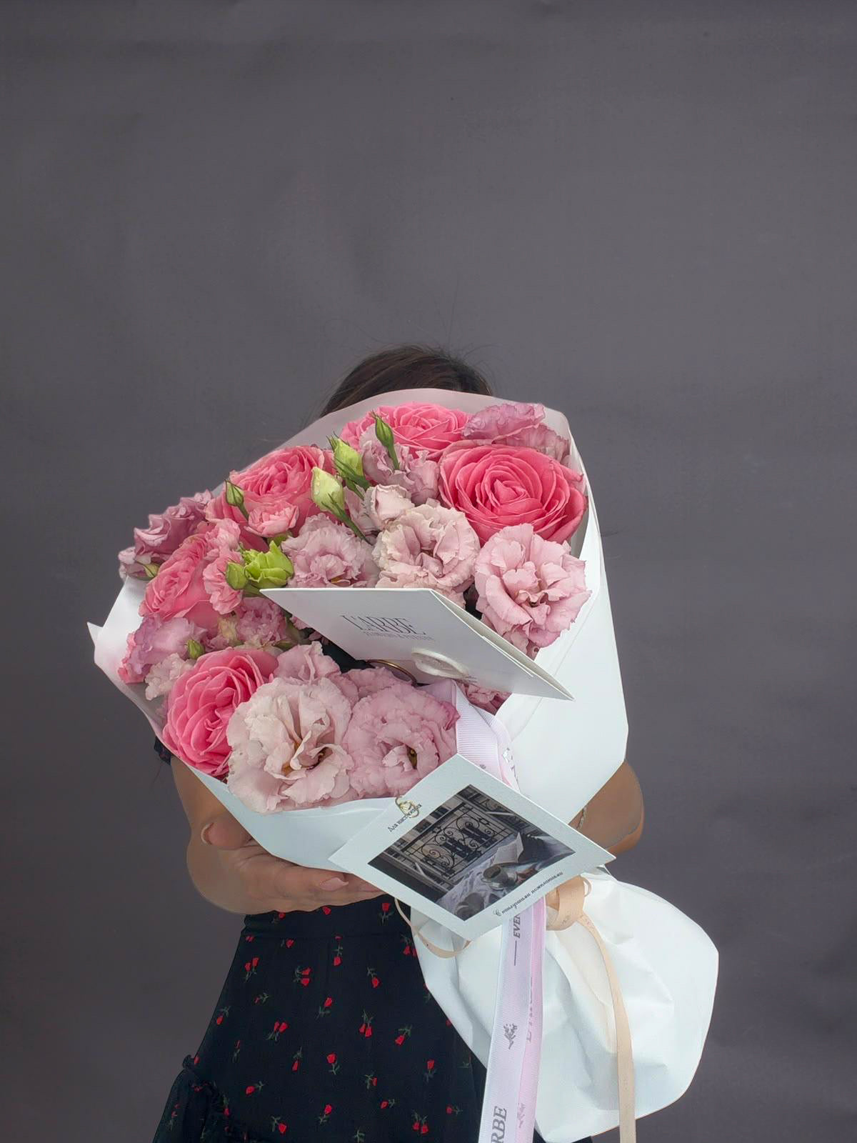FLOWERS BOUQUET WITH ROSES AND EUSTOMA