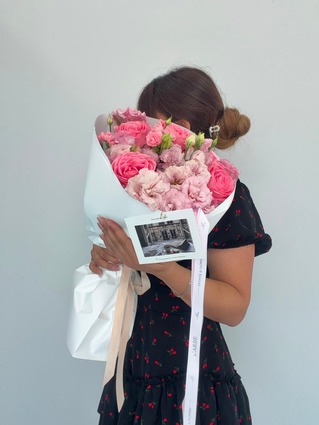 FLOWERS BOUQUET WITH ROSES AND EUSTOMA “WANDERLUST”
