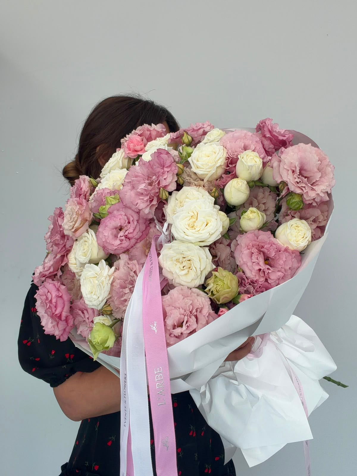 FLOWERS BOUQUET WITH ROSES AND EUSTOMS