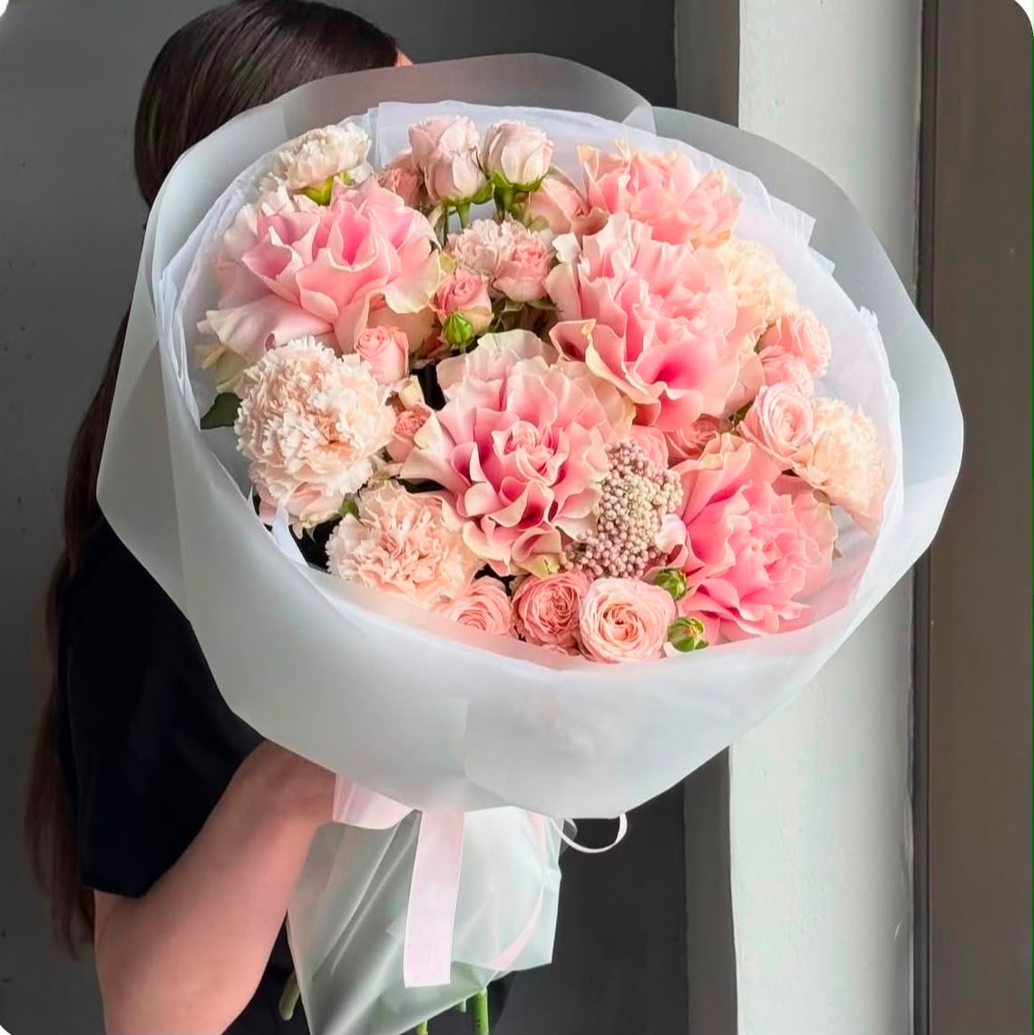 FLOWERS BOUQET with roses