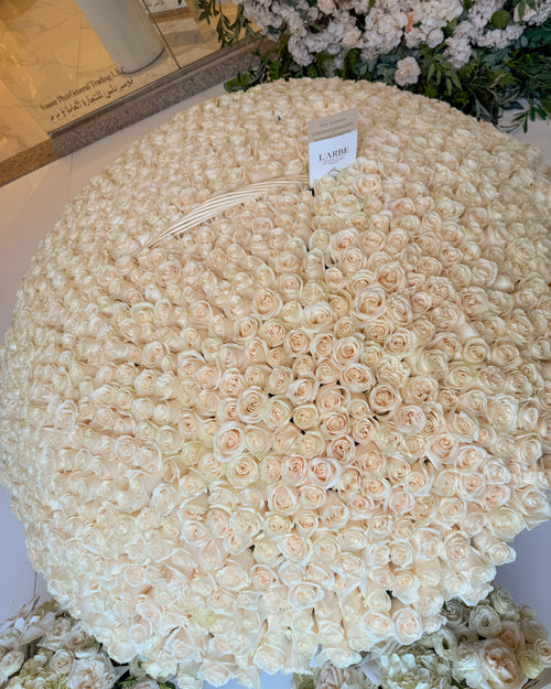 FLOWERS BASKET WITH WHITE ROSES 1001 PCS