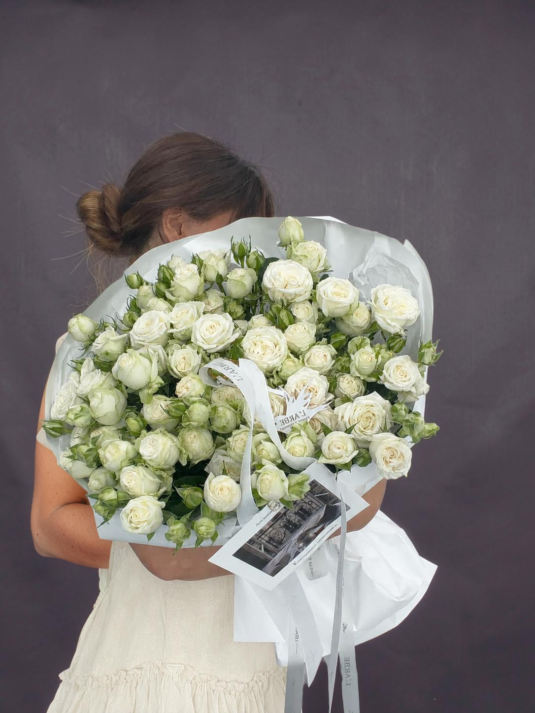 FLOWERS BOUQUET WITH WHITE ROSES 11 PCS