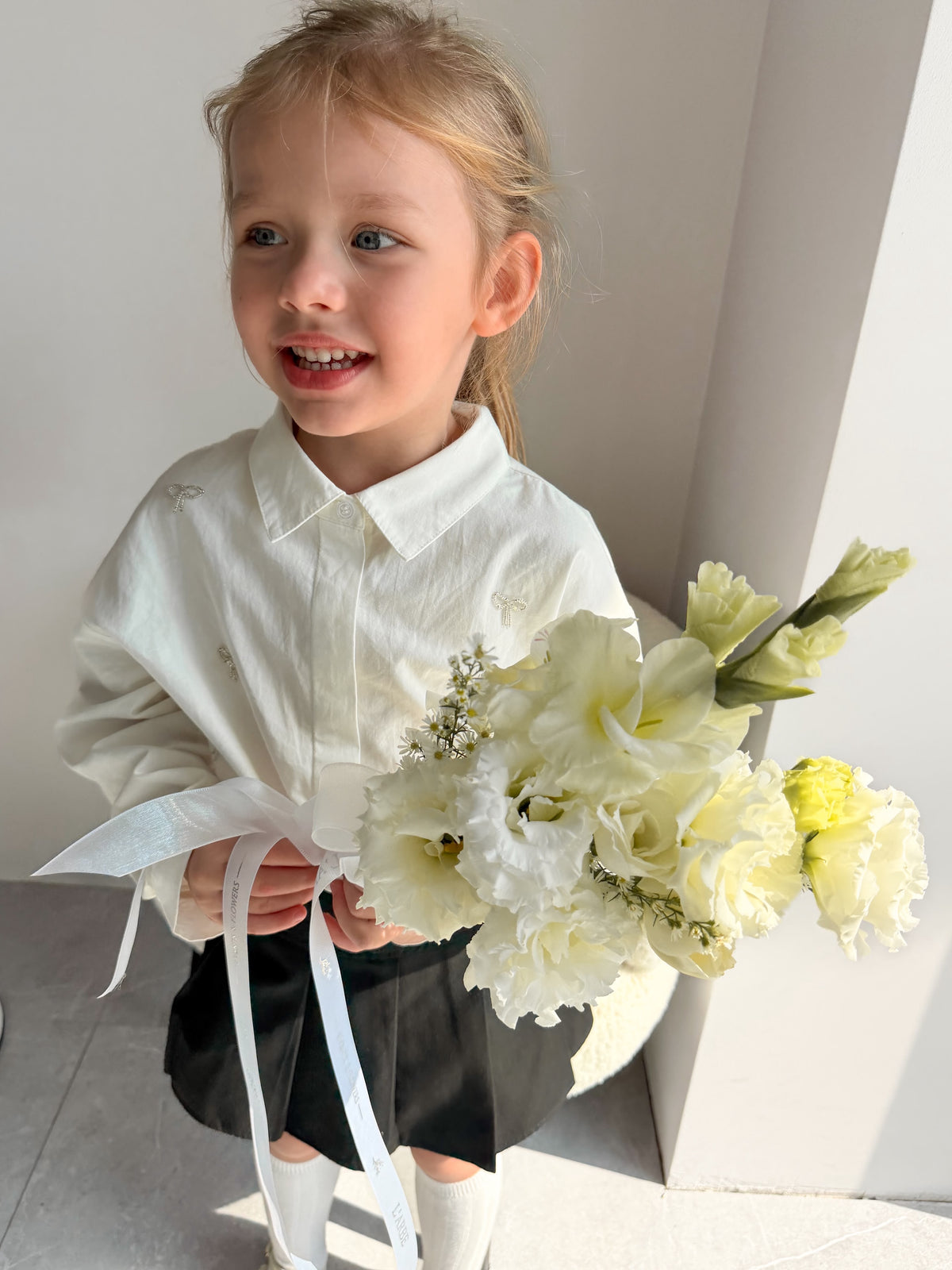 WHITE FLOWERS BOUQUET MIX