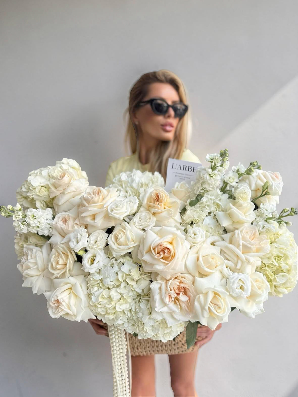 FLOWERS BASKET WITH HYDRANGEAS AND ROSES “SALIERI”