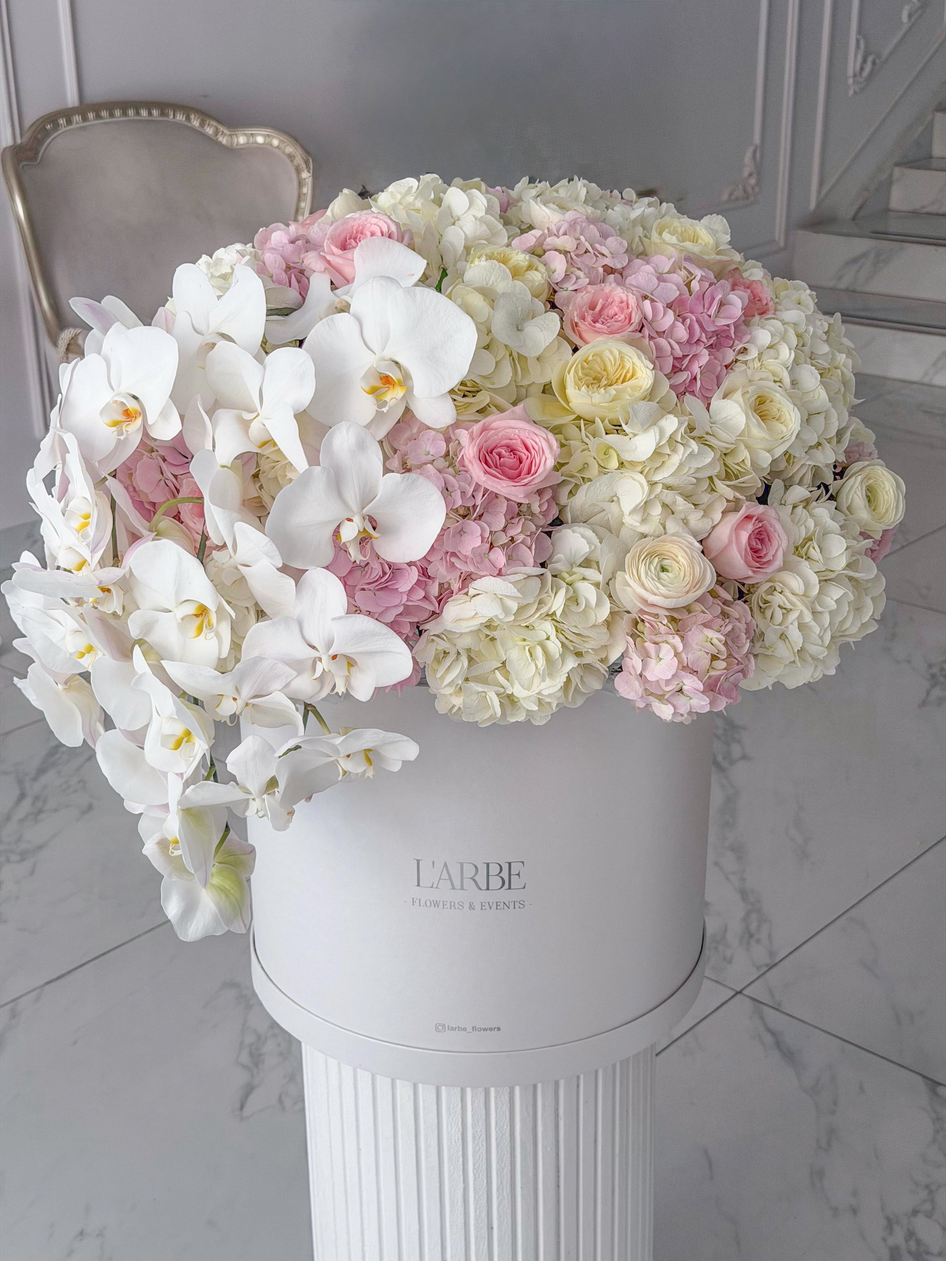 FLOWERS MIX IN BOX “BELLA VITA”
