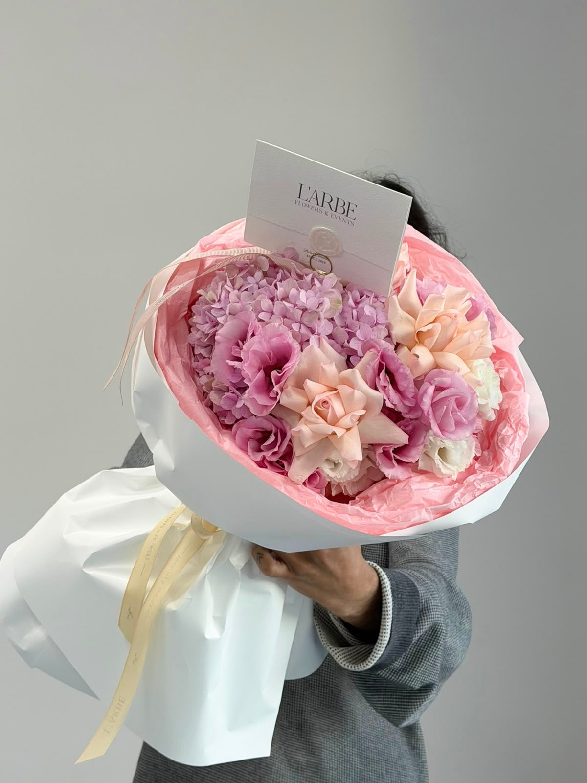 FLOWERS BOUQUET WITH HYDRANGEA AND ROSES “AMMELINE”