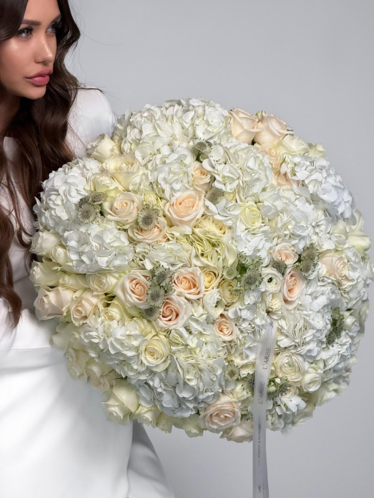FLOWERS MIX WITH HYDRANGEAS “ZEFIR”