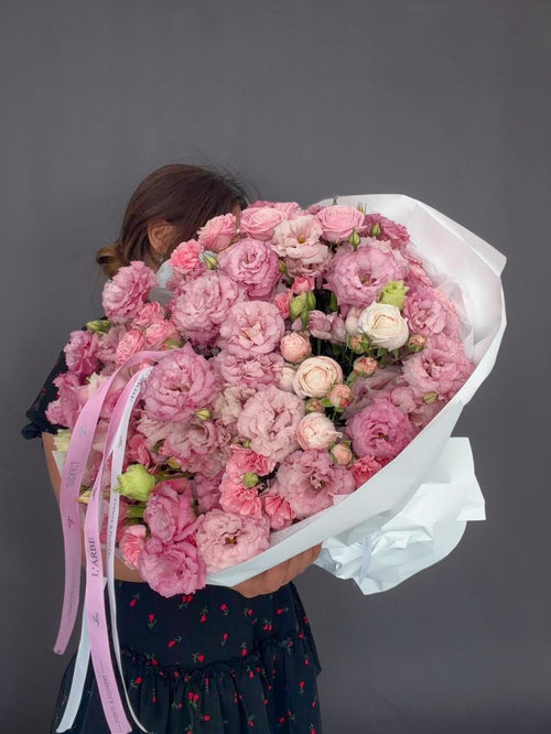 FLOWER MIX WITH EUSTOMA