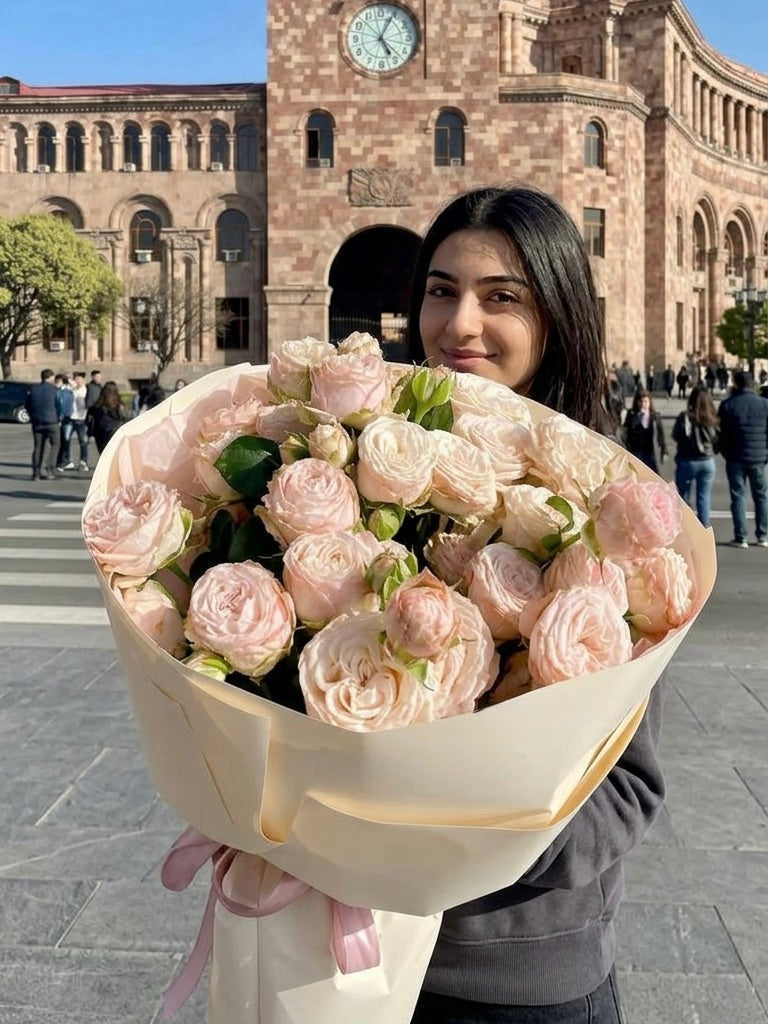 FLOWERS BOUQUET WITH ROSES 9 PCS
