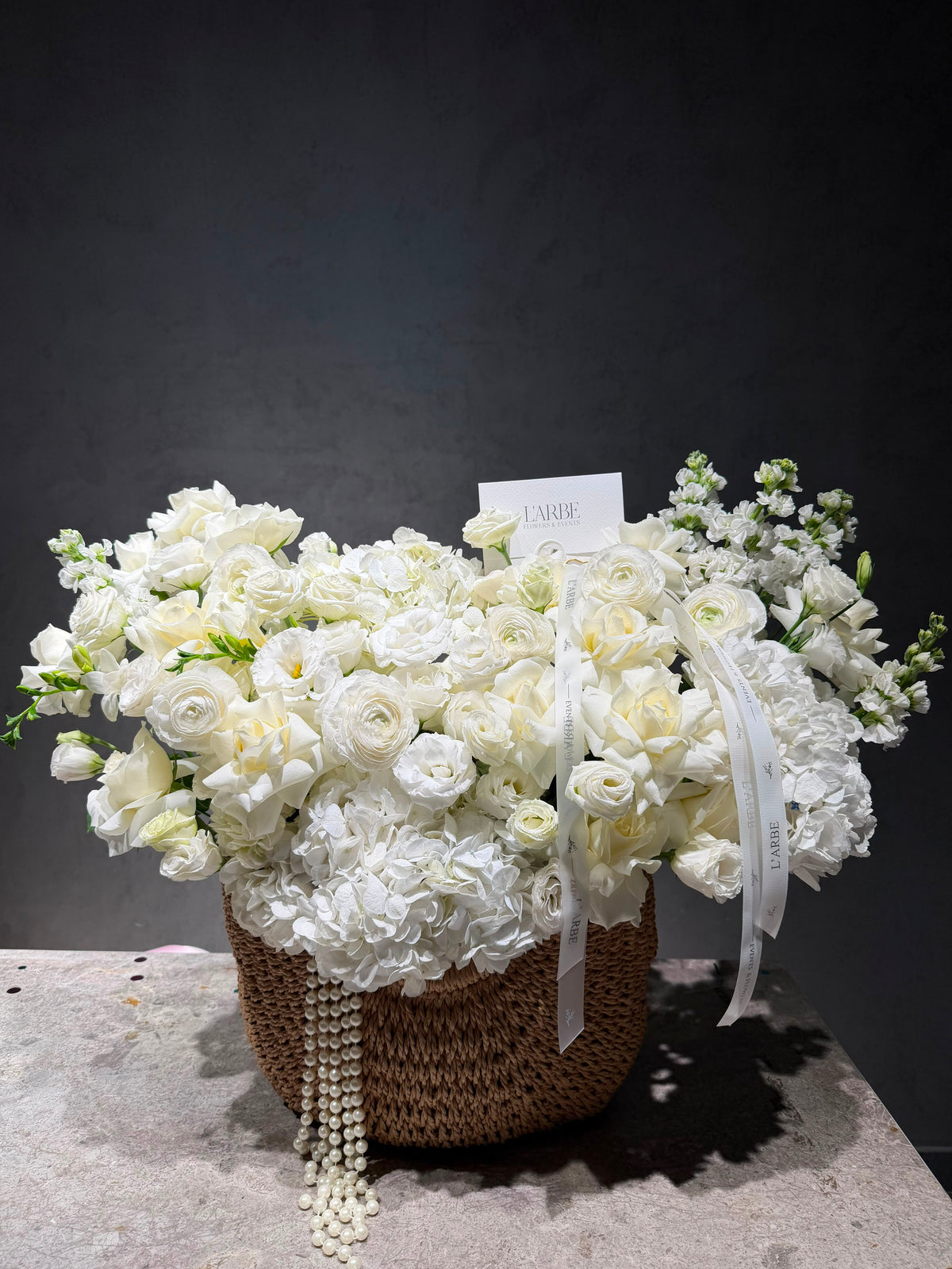FLOWERS PEARL BASKET “REUVEL”