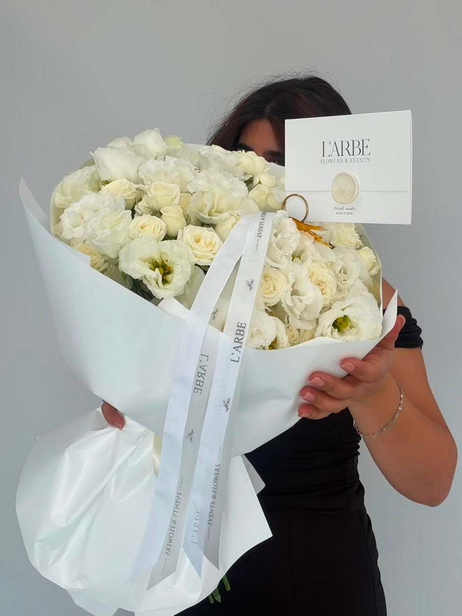 WHITE FLOWERS BOUQUET WITH ROSES