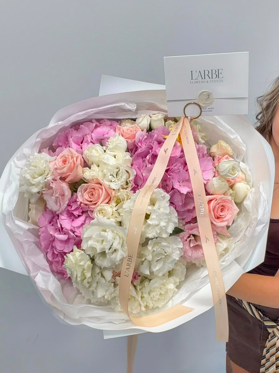 FLOWERS BOUQUET WITH HYDRANGEAS AND EUSTOMA