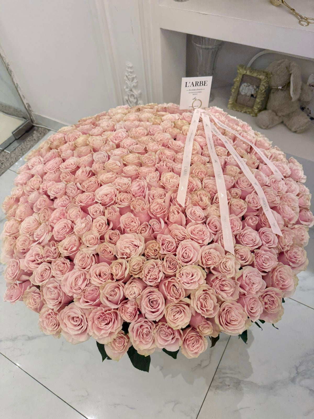 FLOWERS BOX WITH PINK MONDIAL ROSES 301 PCS PREMIUM