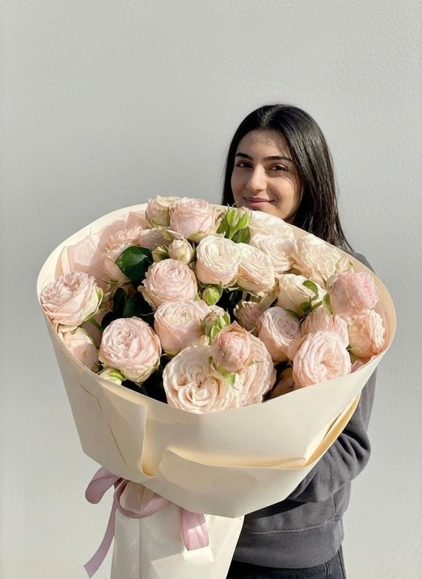 FLOWERS BOUQUET WITH ROSES 9 PCS