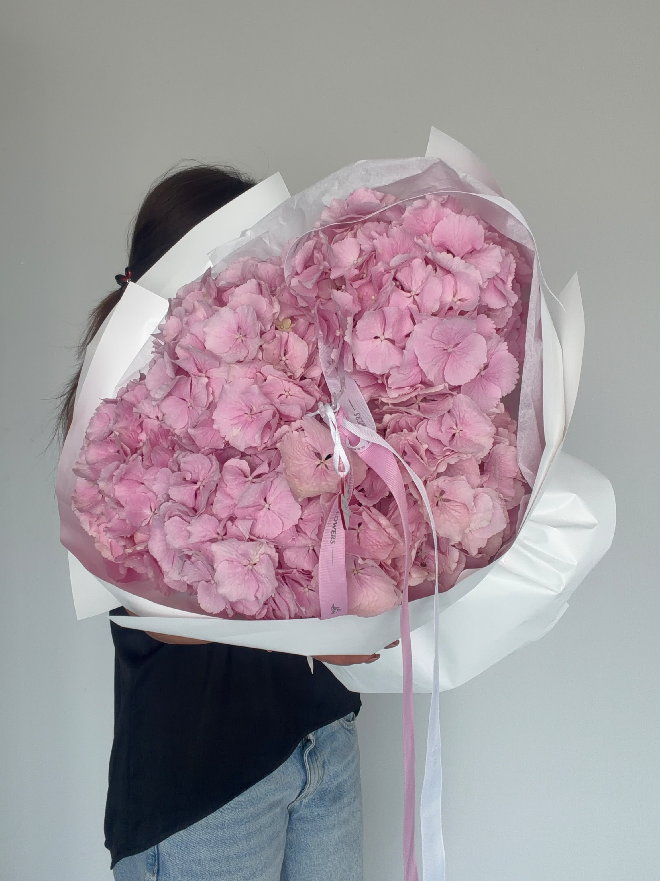FLOWERS BOUQUET WITH HYDRANGEAS
