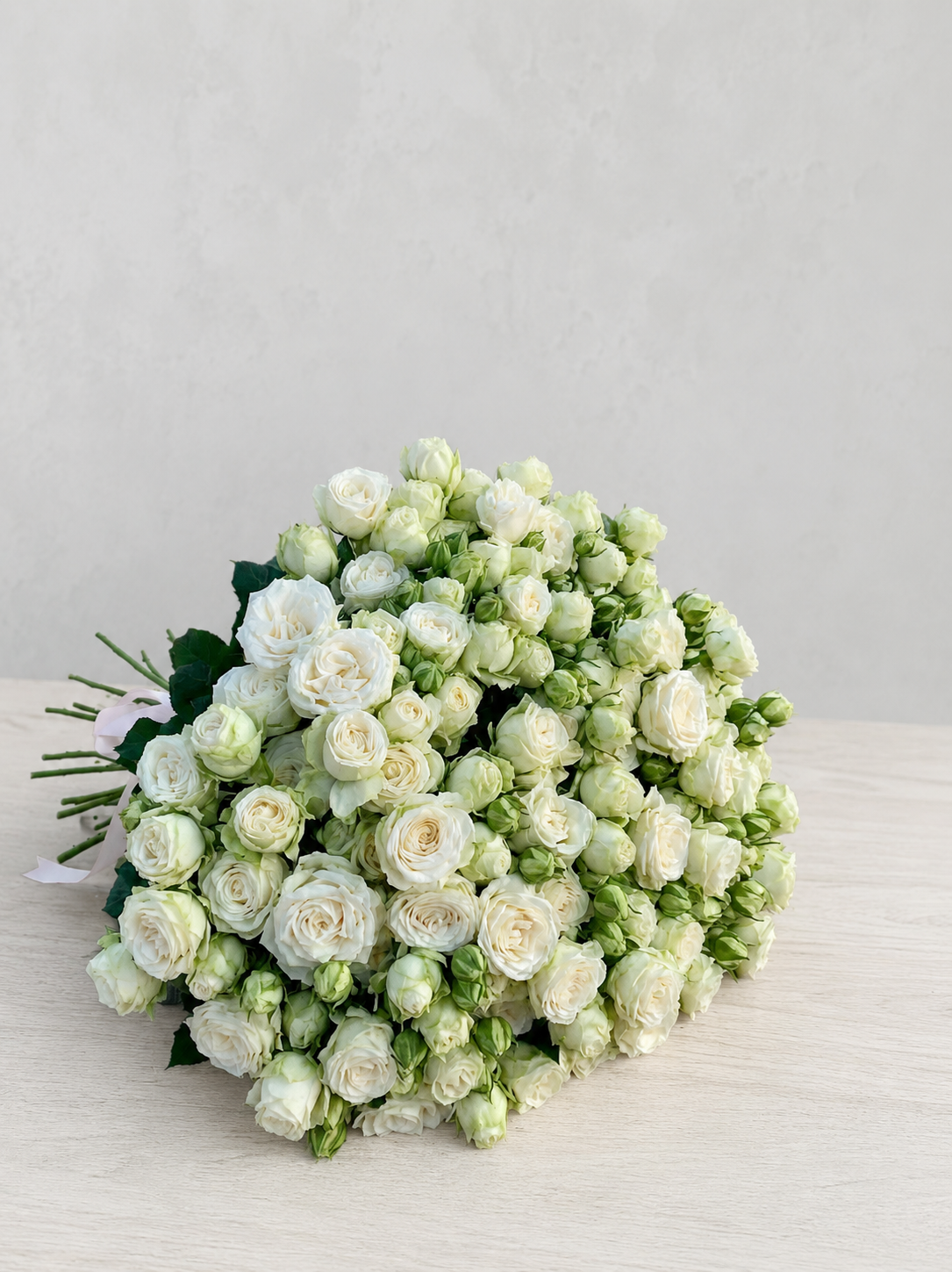 FLOWERS BOUQUET WITH ROSES WHITE 17 PCS