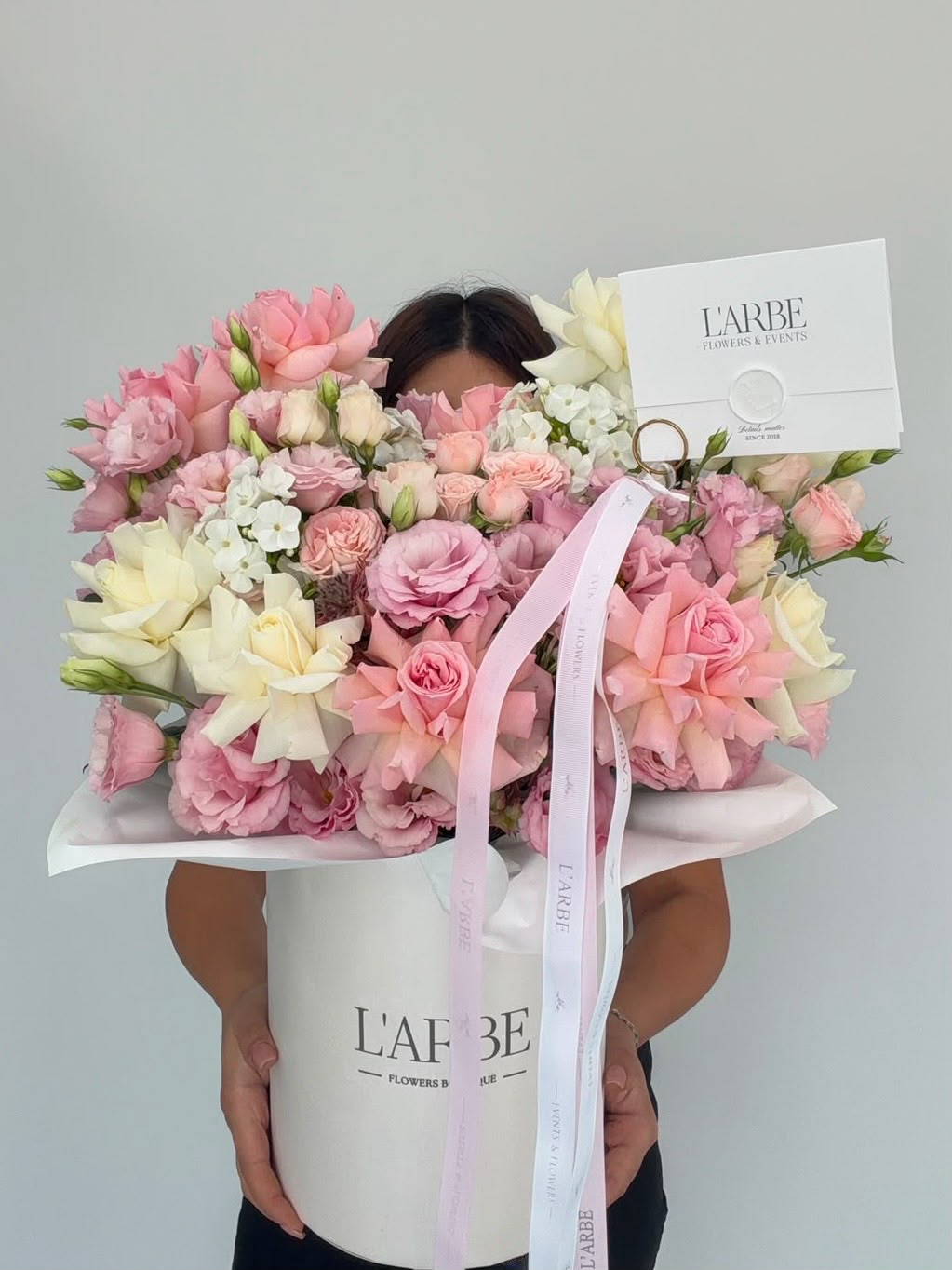 FLOWERS BOX WITH ROSES “TENDER PINK”