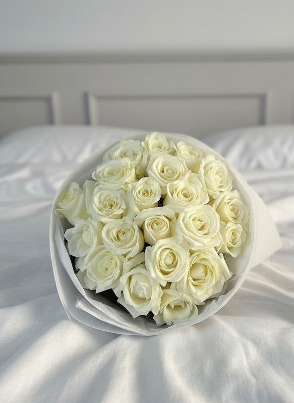 FLOWERS BOUQUET WITH WHITE ROSES 21 PCS