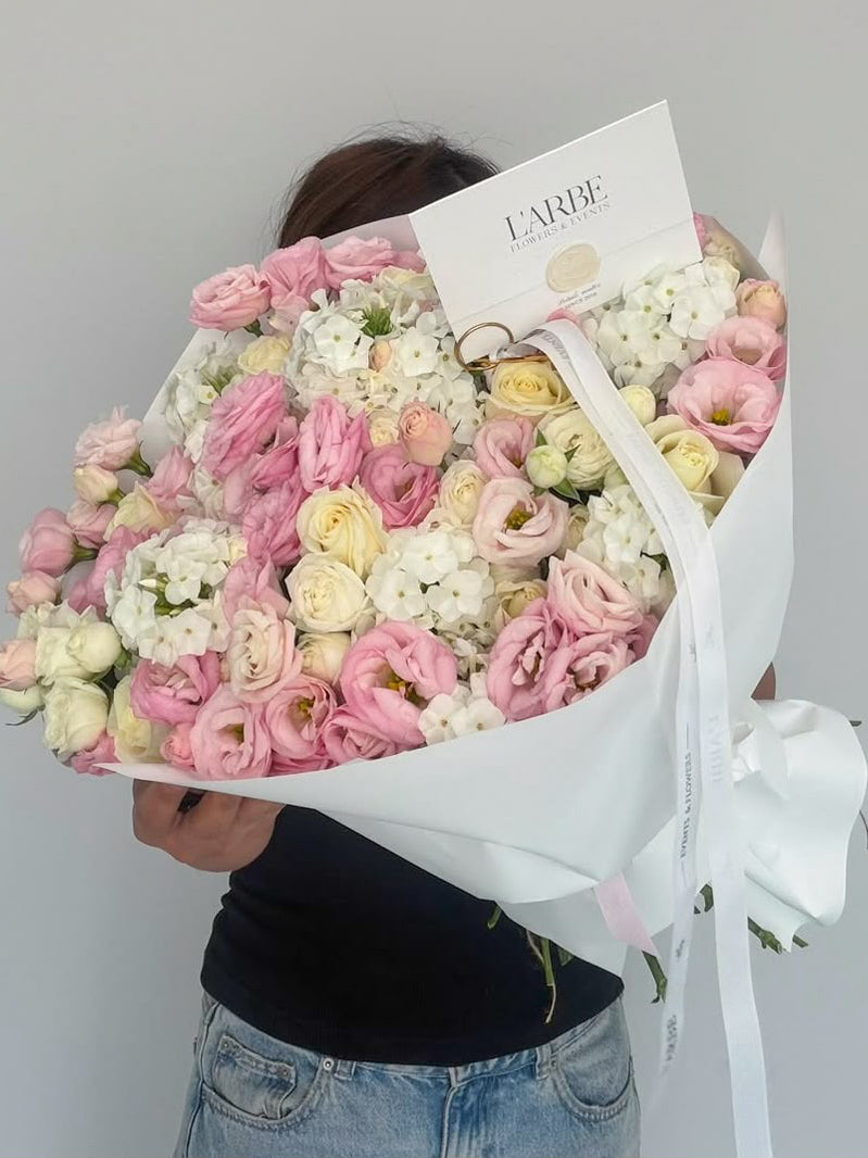 FLOWERS BOUQUET MIX WITH ROSES AND EUSTOMAS