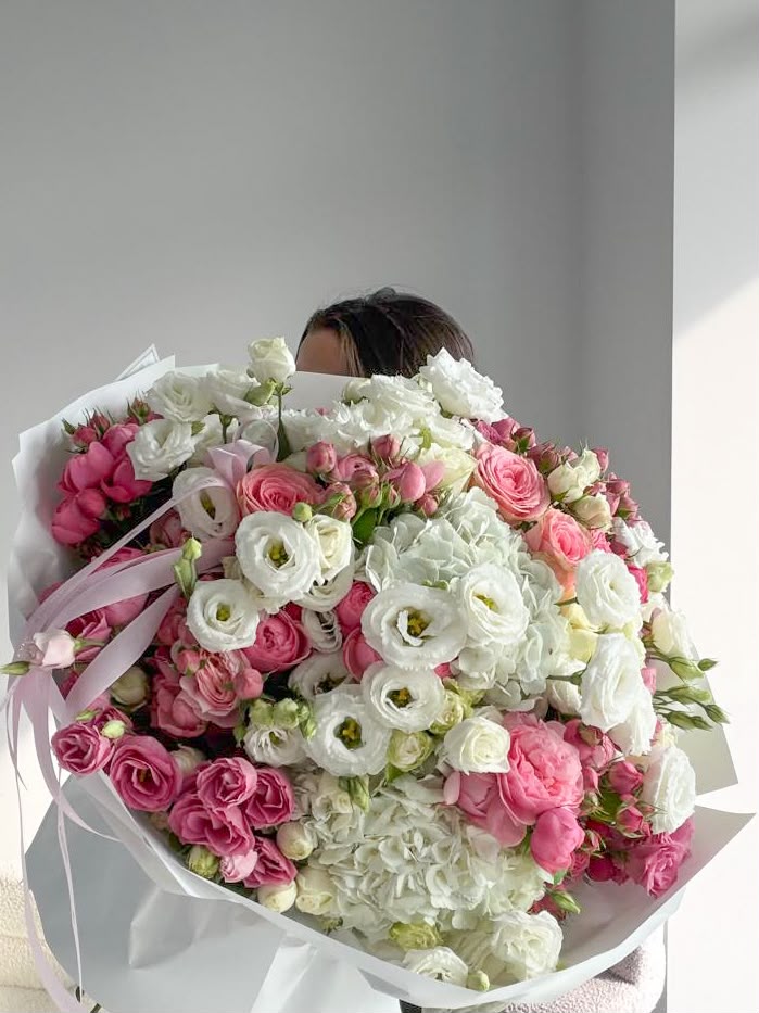 HUGE FLOWERS BOUQUET WITH EUSTOMA AND HYDRANGEAS