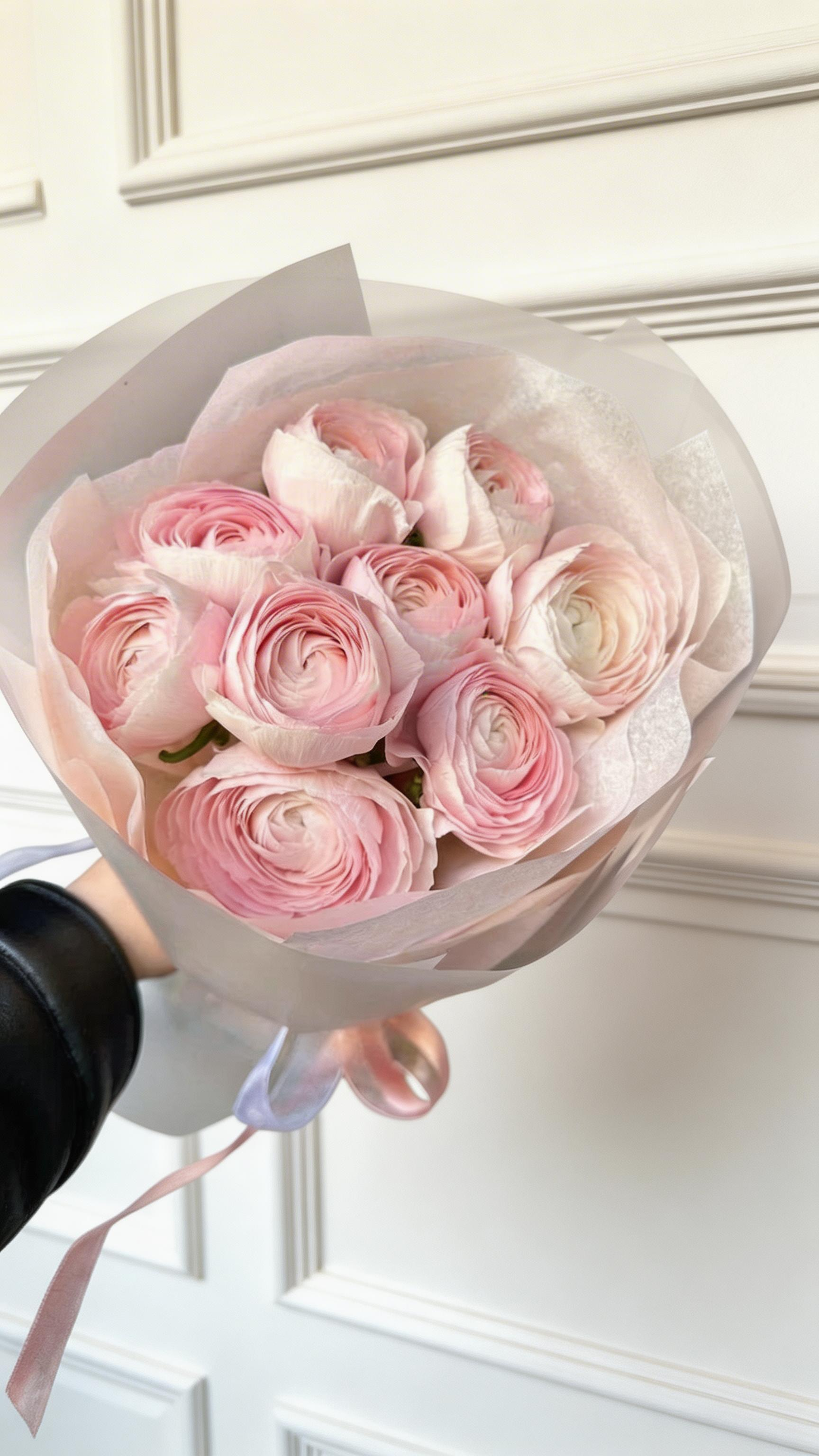 FLOWERS BOUQUET WITH PINK RANUNCULUS 9 PCS