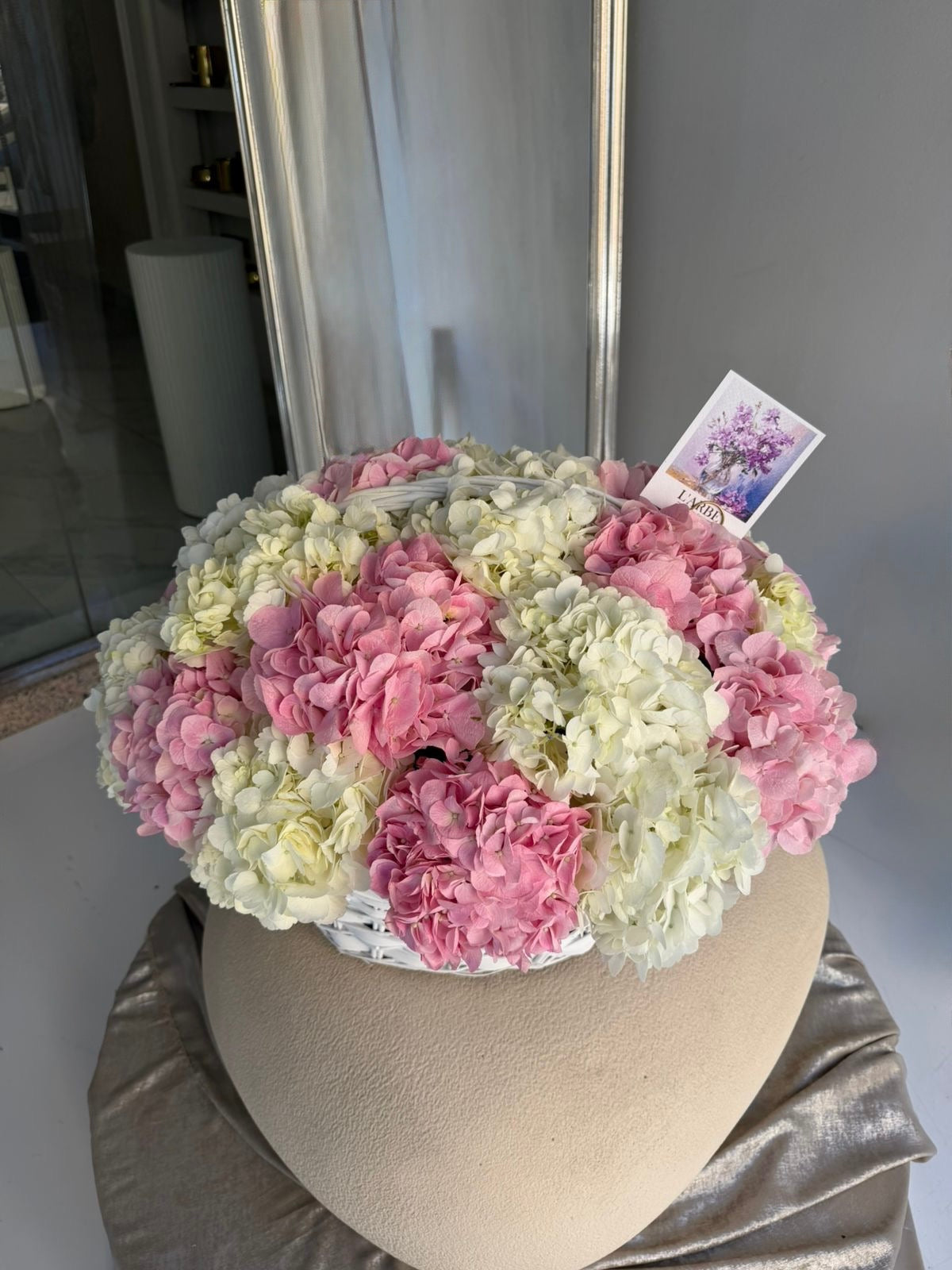FLOWERS BASKET WITH HYDRANGEAS “NEKRASOV”
