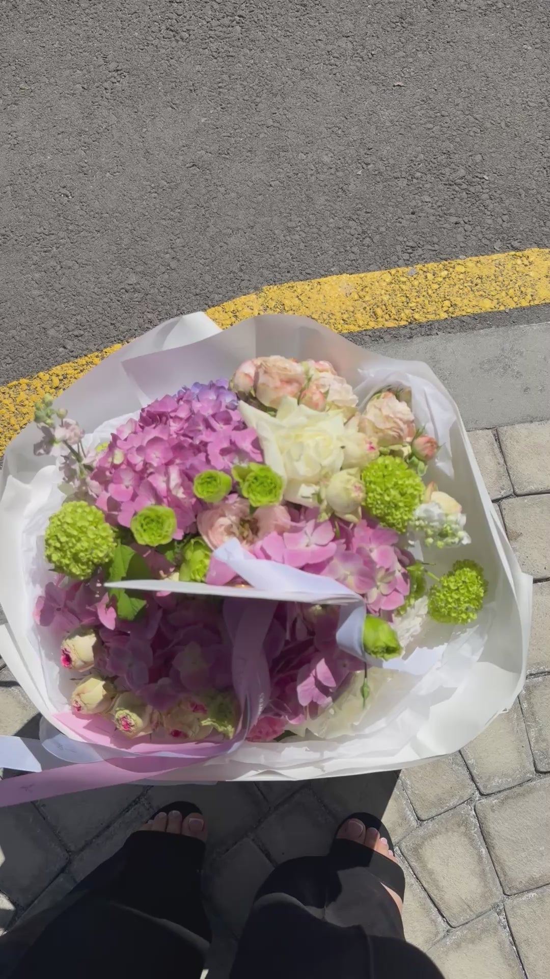 FLOWERS BOUQUET WITH MATTHIOLA AND RANUNCULUS