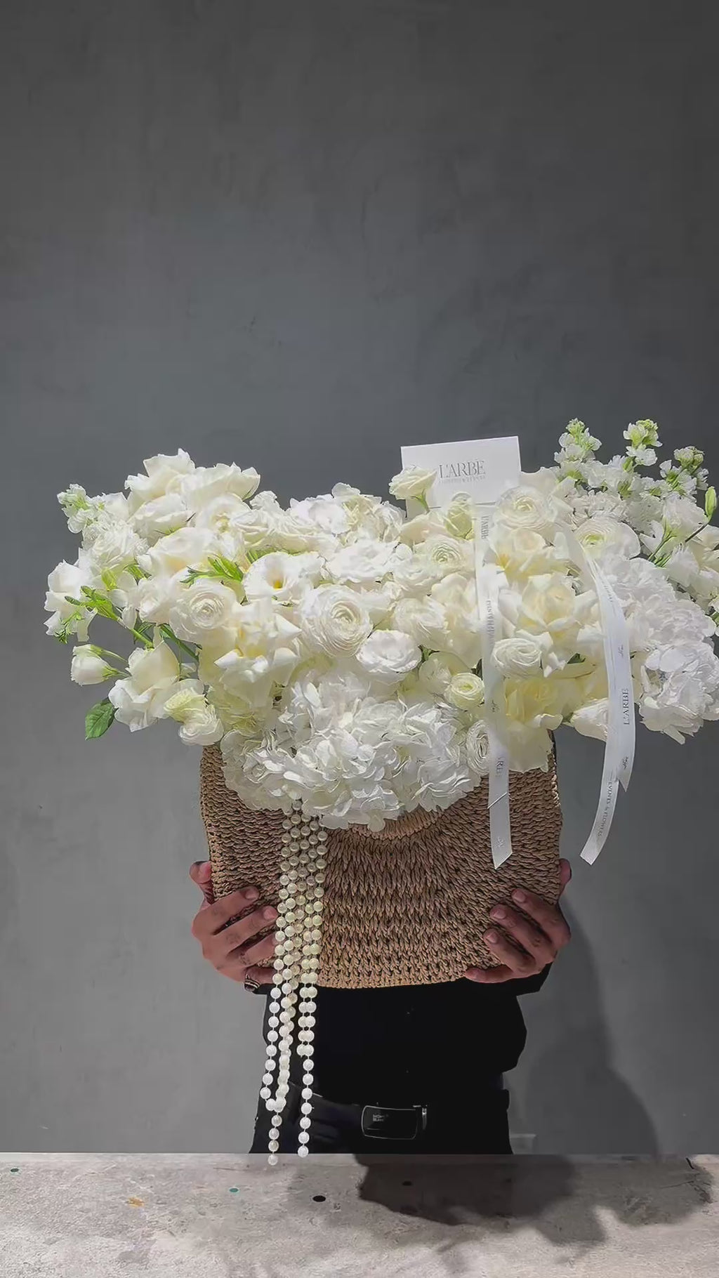 FLOWERS PEARL BASKET “REUVEL”